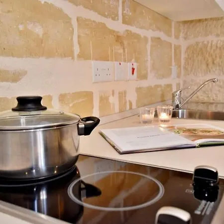 Lucky Star 201 By Vallettastay Apartman